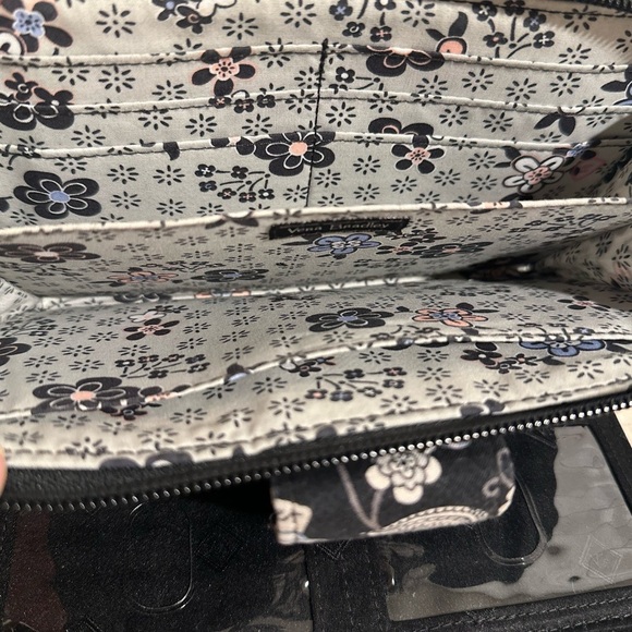 Vera Bradley Turn-Lock Large Wallet, RFID Protection, Holland Garden, Floral EUC - Picture 2 of 13